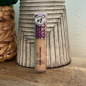 NWT Tarte Shape Tape Double Duty Concealer. Never Used! 22N Light Neutral